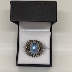 Chunky Meran Indonesia .925 silver ring with blue gray mabe pearl. 12.7 grams